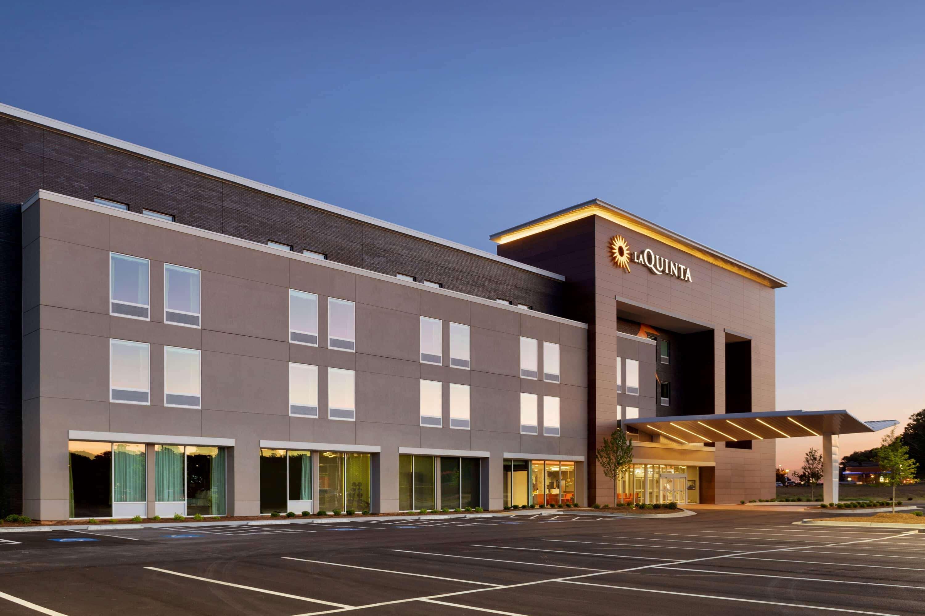 La Quinta Inn & Suites By Wyndham Braselton Dış mekan fotoğraf