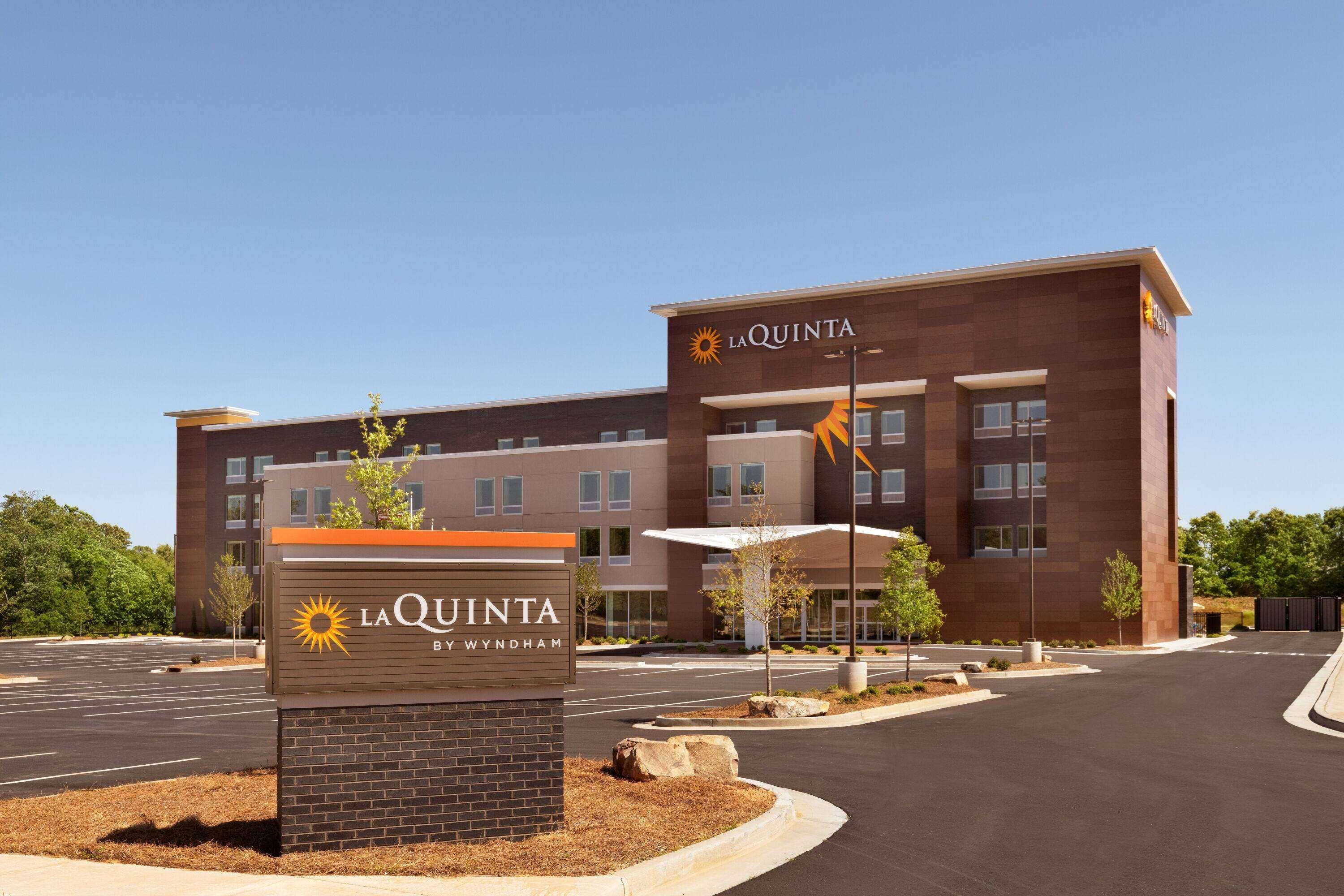 La Quinta Inn & Suites By Wyndham Braselton Dış mekan fotoğraf